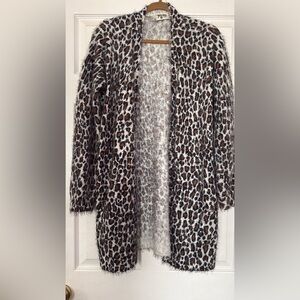 Show me your mumu x small Leopard Print Fuzzy Cardigan EUC